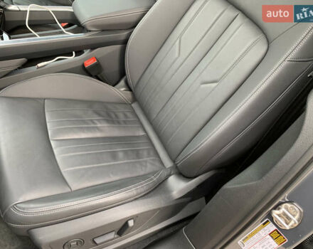 Серый Ауди Q8 e-tron, объемом двигателя 0 л и пробегом 1 тыс. км за 59800 $, фото 13 на Automoto.ua