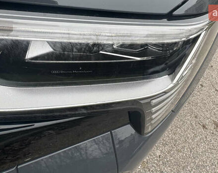 Серый Ауди Q8 e-tron, объемом двигателя 0 л и пробегом 21 тыс. км за 56500 $, фото 22 на Automoto.ua