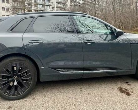 Серый Ауди Q8 e-tron, объемом двигателя 0 л и пробегом 21 тыс. км за 56500 $, фото 17 на Automoto.ua