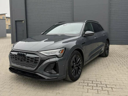 Серый Ауди Q8 e-tron, объемом двигателя 0 л и пробегом 21 тыс. км за 56500 $, фото 1 на Automoto.ua