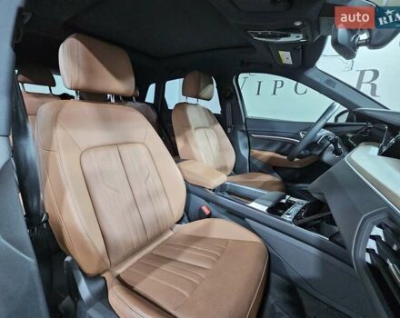 Синий Ауди Q8 e-tron, объемом двигателя 0 л и пробегом 5 тыс. км за 48500 $, фото 5 на Automoto.ua