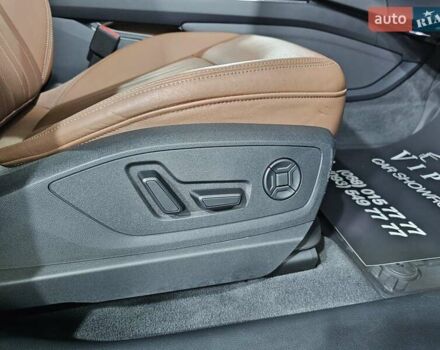 Синий Ауди Q8 e-tron, объемом двигателя 0 л и пробегом 5 тыс. км за 48500 $, фото 18 на Automoto.ua