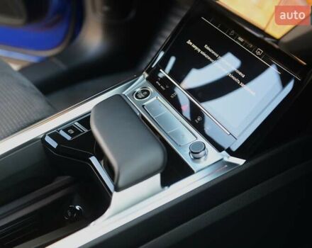 Синий Ауди Q8 e-tron, объемом двигателя 0 л и пробегом 39 тыс. км за 69999 $, фото 66 на Automoto.ua