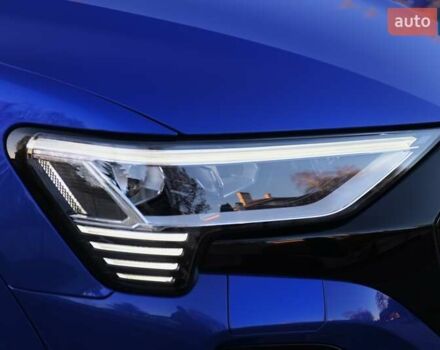 Синий Ауди Q8 e-tron, объемом двигателя 0 л и пробегом 39 тыс. км за 69999 $, фото 11 на Automoto.ua