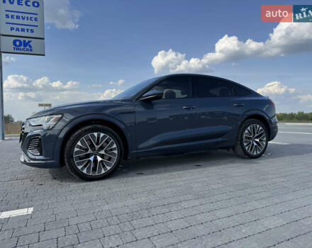 Ауди Q8 e-tron 2023 в Львове на Automoto.ua Синий Ауди Q8 e-tron, объемом двигателя 0 л и пробегом 13 тыс. км за 58000 $, фото 14 на Automoto.ua