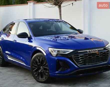 Синий Ауди Q8 e-tron, объемом двигателя 0 л и пробегом 39 тыс. км за 69999 $, фото 5 на Automoto.ua