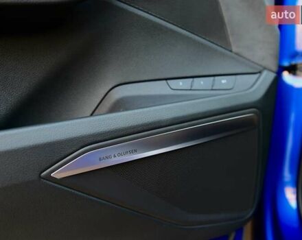 Синий Ауди Q8 e-tron, объемом двигателя 0 л и пробегом 39 тыс. км за 69999 $, фото 38 на Automoto.ua