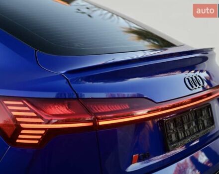 Синий Ауди Q8 e-tron, объемом двигателя 0 л и пробегом 39 тыс. км за 69999 $, фото 17 на Automoto.ua