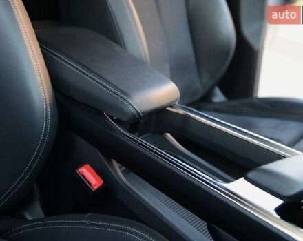 Синий Ауди Q8 e-tron, объемом двигателя 0 л и пробегом 39 тыс. км за 69999 $, фото 64 на Automoto.ua