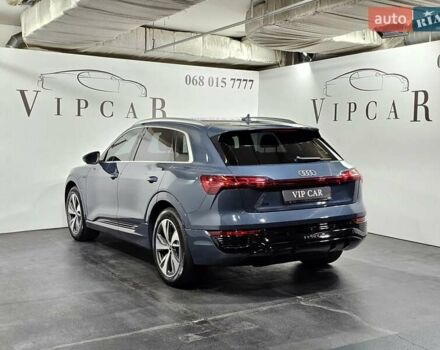 Синий Ауди Q8 e-tron, объемом двигателя 0 л и пробегом 5 тыс. км за 48500 $, фото 7 на Automoto.ua