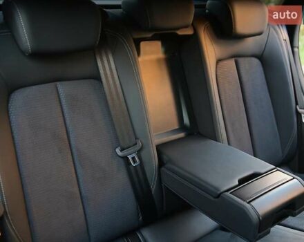 Синий Ауди Q8 e-tron, объемом двигателя 0 л и пробегом 39 тыс. км за 69999 $, фото 74 на Automoto.ua