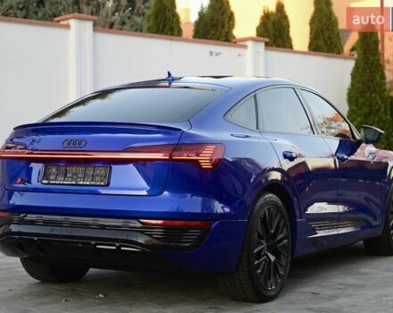 Синий Ауди Q8 e-tron, объемом двигателя 0 л и пробегом 39 тыс. км за 69999 $, фото 31 на Automoto.ua