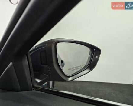 Синий Ауди Q8 e-tron, объемом двигателя 0 л и пробегом 5 тыс. км за 48500 $, фото 20 на Automoto.ua
