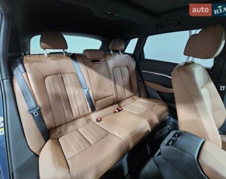 Синий Ауди Q8 e-tron, объемом двигателя 0 л и пробегом 5 тыс. км за 48500 $, фото 6 на Automoto.ua
