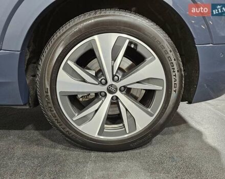 Синий Ауди Q8 e-tron, объемом двигателя 0 л и пробегом 5 тыс. км за 48500 $, фото 48 на Automoto.ua