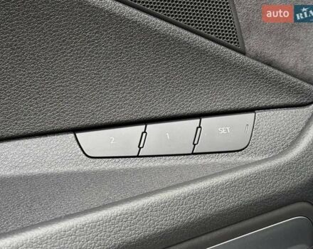 Білий Ауді Q8 Sportback e-tron, об'ємом двигуна 0 л та пробігом 45 тис. км за 57900 $, фото 14 на Automoto.ua