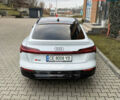 Белый Ауди Q8 Sportback e-tron, объемом двигателя 0 л и пробегом 61 тыс. км за 61000 $, фото 5 на Automoto.ua