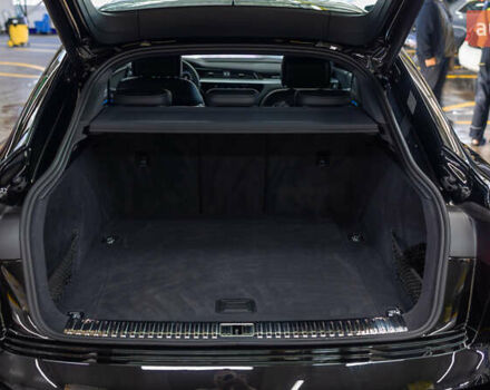 Черный Ауди Q8 Sportback e-tron, объемом двигателя 0 л и пробегом 24 тыс. км за 69800 $, фото 21 на Automoto.ua