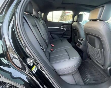 Черный Ауди Q8 Sportback e-tron, объемом двигателя 0 л и пробегом 12 тыс. км за 49100 $, фото 28 на Automoto.ua