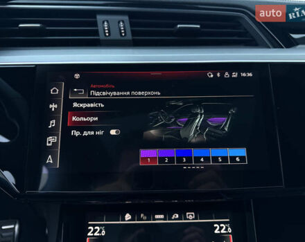 Черный Ауди Q8 Sportback e-tron, объемом двигателя 0 л и пробегом 28 тыс. км за 64999 $, фото 12 на Automoto.ua