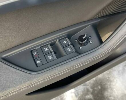 Черный Ауди Q8 Sportback e-tron, объемом двигателя 0 л и пробегом 12 тыс. км за 49100 $, фото 11 на Automoto.ua