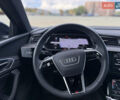 Чорний Ауді Q8 Sportback e-tron, об'ємом двигуна 0 л та пробігом 42 тис. км за 49800 $, фото 19 на Automoto.ua