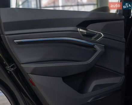 Черный Ауди Q8 Sportback e-tron, объемом двигателя 0 л и пробегом 24 тыс. км за 69800 $, фото 19 на Automoto.ua