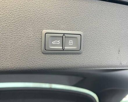 Черный Ауди Q8 Sportback e-tron, объемом двигателя 0 л и пробегом 12 тыс. км за 49100 $, фото 35 на Automoto.ua