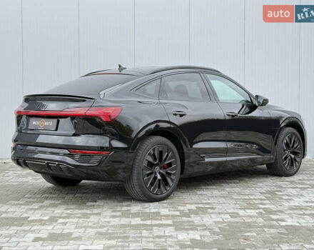 Черный Ауди Q8 Sportback e-tron, объемом двигателя 0 л и пробегом 28 тыс. км за 64999 $, фото 5 на Automoto.ua