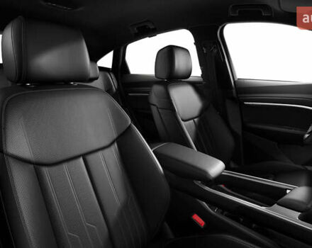 Черный Ауди Q8 Sportback e-tron, объемом двигателя 0 л и пробегом 24 тыс. км за 69800 $, фото 49 на Automoto.ua