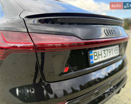 Чорний Ауді Q8 Sportback e-tron, об'ємом двигуна 0 л та пробігом 42 тис. км за 49800 $, фото 11 на Automoto.ua