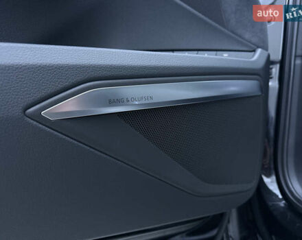 Черный Ауди Q8 Sportback e-tron, объемом двигателя 0 л и пробегом 28 тыс. км за 64999 $, фото 10 на Automoto.ua