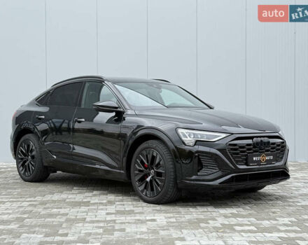 Черный Ауди Q8 Sportback e-tron, объемом двигателя 0 л и пробегом 28 тыс. км за 64999 $, фото 2 на Automoto.ua