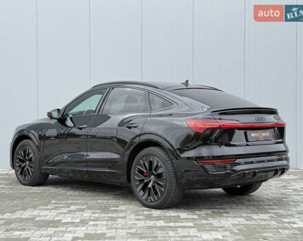 Черный Ауди Q8 Sportback e-tron, объемом двигателя 0 л и пробегом 28 тыс. км за 64999 $, фото 3 на Automoto.ua