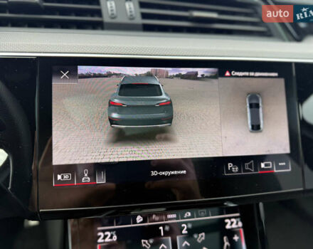 Чорний Ауді Q8 Sportback e-tron, об'ємом двигуна 0 л та пробігом 42 тис. км за 49800 $, фото 26 на Automoto.ua