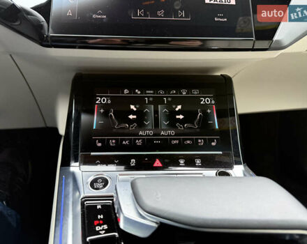 Чорний Ауді Q8 Sportback e-tron, об'ємом двигуна 0 л та пробігом 62 тис. км за 58000 $, фото 113 на Automoto.ua