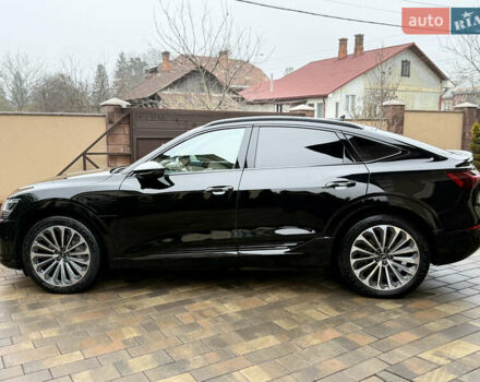 Чорний Ауді Q8 Sportback e-tron, об'ємом двигуна 0 л та пробігом 62 тис. км за 58000 $, фото 25 на Automoto.ua