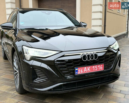 Чорний Ауді Q8 Sportback e-tron, об'ємом двигуна 0 л та пробігом 62 тис. км за 58000 $, фото 45 на Automoto.ua