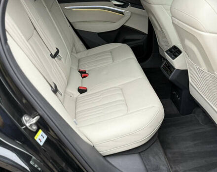 Чорний Ауді Q8 Sportback e-tron, об'ємом двигуна 0 л та пробігом 62 тис. км за 58000 $, фото 81 на Automoto.ua