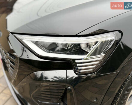 Чорний Ауді Q8 Sportback e-tron, об'ємом двигуна 0 л та пробігом 62 тис. км за 58000 $, фото 31 на Automoto.ua
