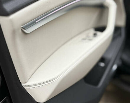 Чорний Ауді Q8 Sportback e-tron, об'ємом двигуна 0 л та пробігом 62 тис. км за 58000 $, фото 55 на Automoto.ua