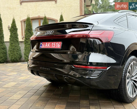 Чорний Ауді Q8 Sportback e-tron, об'ємом двигуна 0 л та пробігом 62 тис. км за 58000 $, фото 16 на Automoto.ua