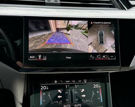 Чорний Ауді Q8 Sportback e-tron, об'ємом двигуна 0 л та пробігом 62 тис. км за 58000 $, фото 118 на Automoto.ua