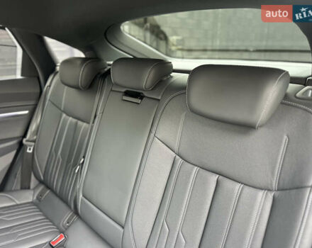 Коричневый Ауди Q8 Sportback e-tron, объемом двигателя 0 л и пробегом 43 тыс. км за 58499 $, фото 77 на Automoto.ua