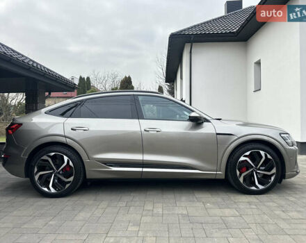 Коричневый Ауди Q8 Sportback e-tron, объемом двигателя 0 л и пробегом 43 тыс. км за 58499 $, фото 3 на Automoto.ua