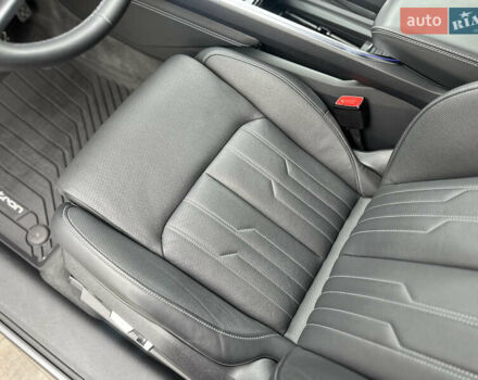 Коричневый Ауди Q8 Sportback e-tron, объемом двигателя 0 л и пробегом 43 тыс. км за 58499 $, фото 51 на Automoto.ua