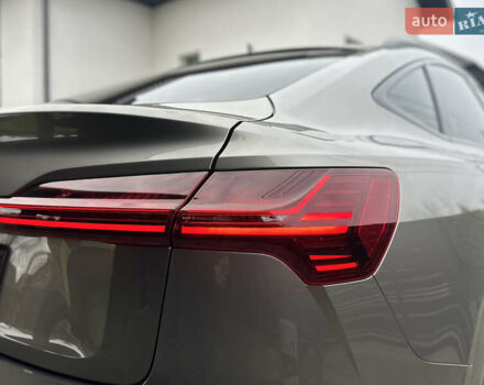 Коричневый Ауди Q8 Sportback e-tron, объемом двигателя 0 л и пробегом 43 тыс. км за 58499 $, фото 40 на Automoto.ua