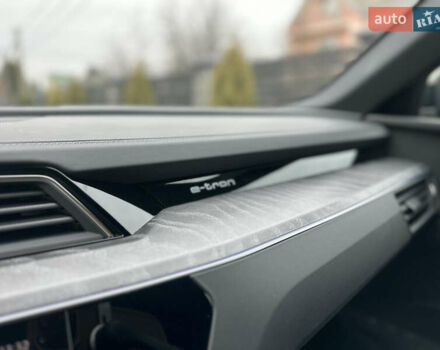 Коричневый Ауди Q8 Sportback e-tron, объемом двигателя 0 л и пробегом 43 тыс. км за 58499 $, фото 73 на Automoto.ua