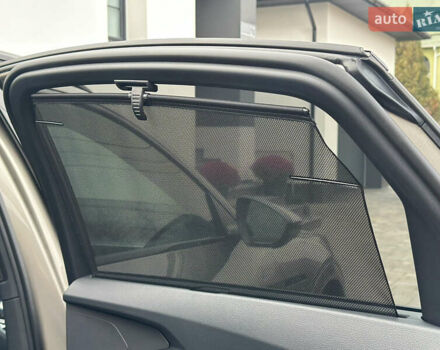 Коричневый Ауди Q8 Sportback e-tron, объемом двигателя 0 л и пробегом 43 тыс. км за 58499 $, фото 87 на Automoto.ua