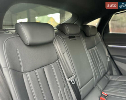 Коричневый Ауди Q8 Sportback e-tron, объемом двигателя 0 л и пробегом 43 тыс. км за 58499 $, фото 85 на Automoto.ua